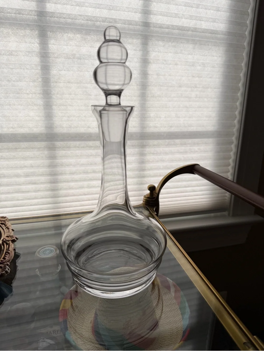 2013 Elegant Crate & Barrel clear glass wine decanter with glass stopper